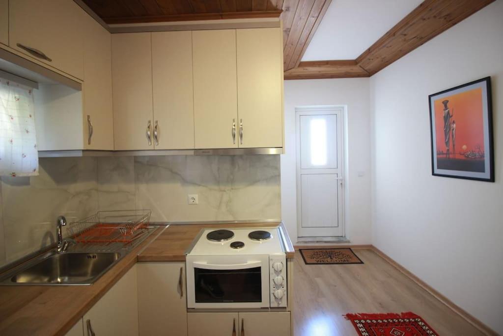 Apartament Emblematic House 3 *
